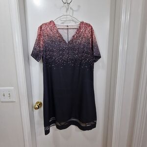 Multicolored Short Sleeve Tunic with Lace Design